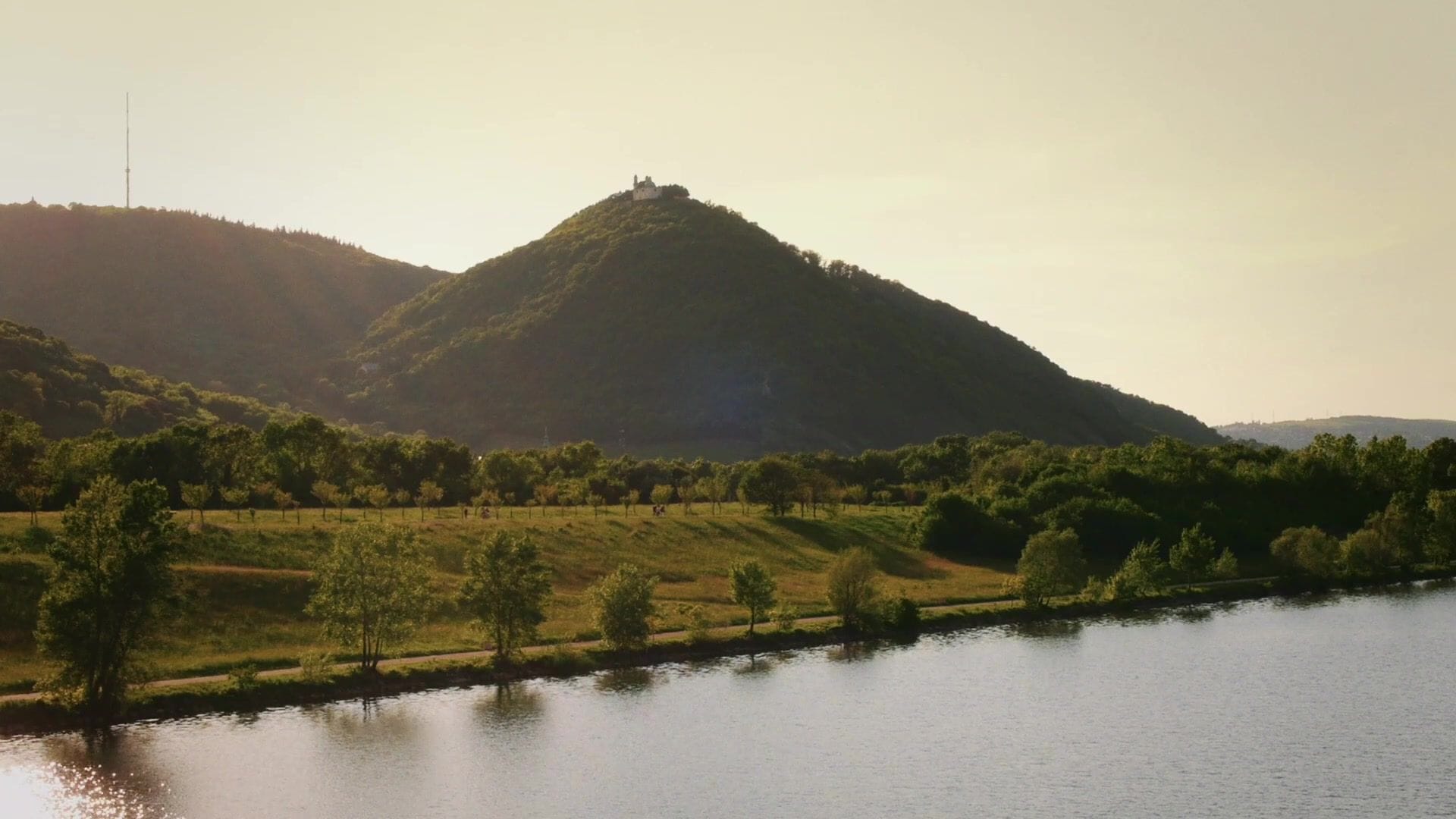 ON LOCATION VIENNA - EXTERIORS (long version) Thumbnail